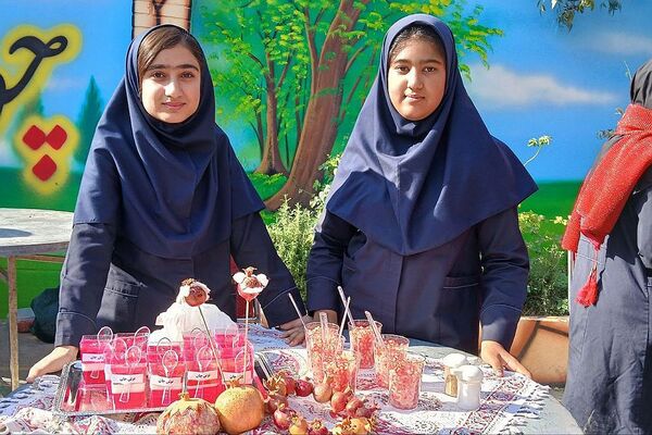 جشنواره انار در دبیرستان حجاب ورامین 