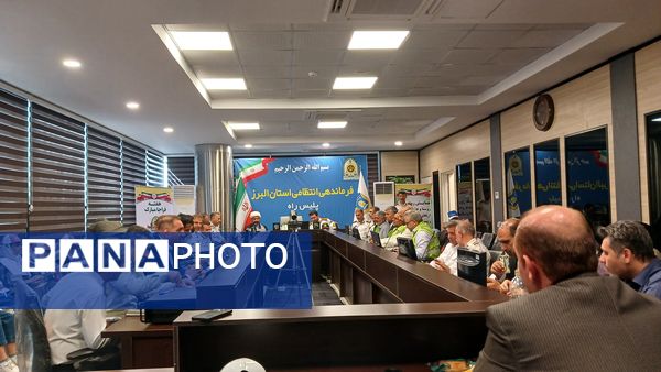 تجلیل از کشاورزان نمونه و دهیارها در پلیس راه استان البرز 