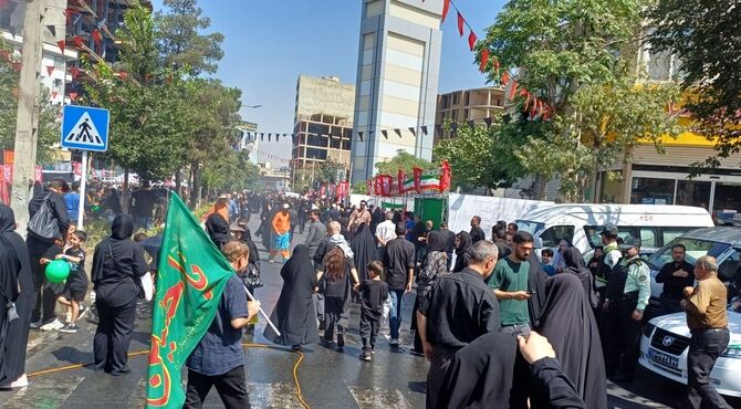 برپایی 2 غرفه فرهنگی در مسیر جاماندگان اربعین کرج