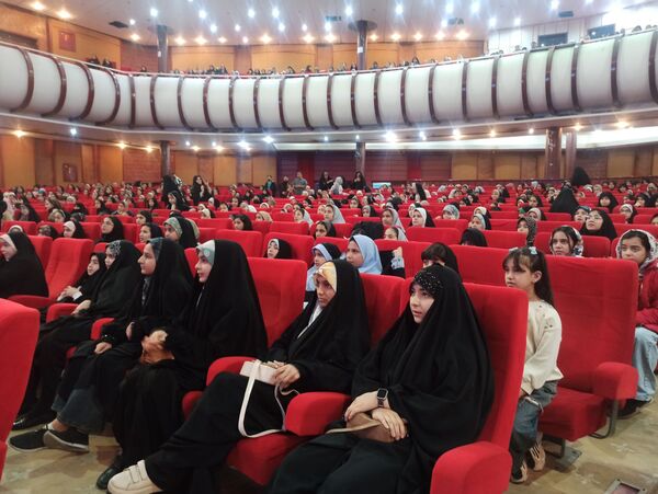 همایش مادر دختری در ساختمان صبا مشهد