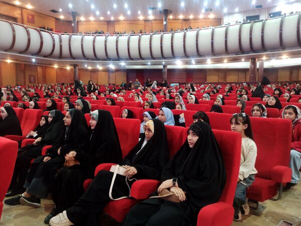 همایش مادر دختری در ساختمان صبا مشهد