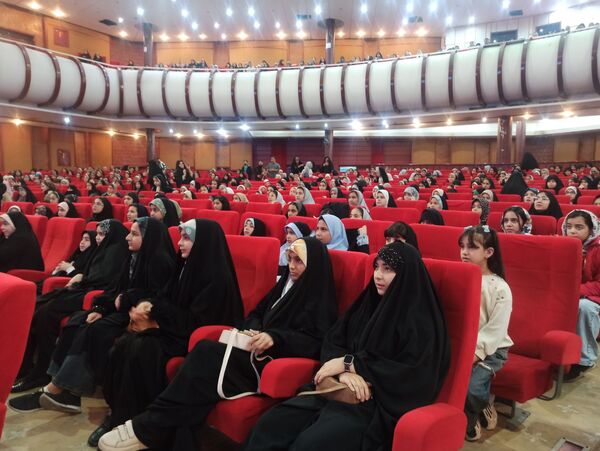 همایش مادر دختری در ساختمان صبا مشهد