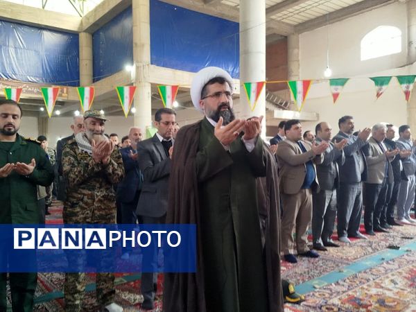 گرامیداشت سالروز ورود امام خمینی به میهن در نماز جمعه گلوگاه 