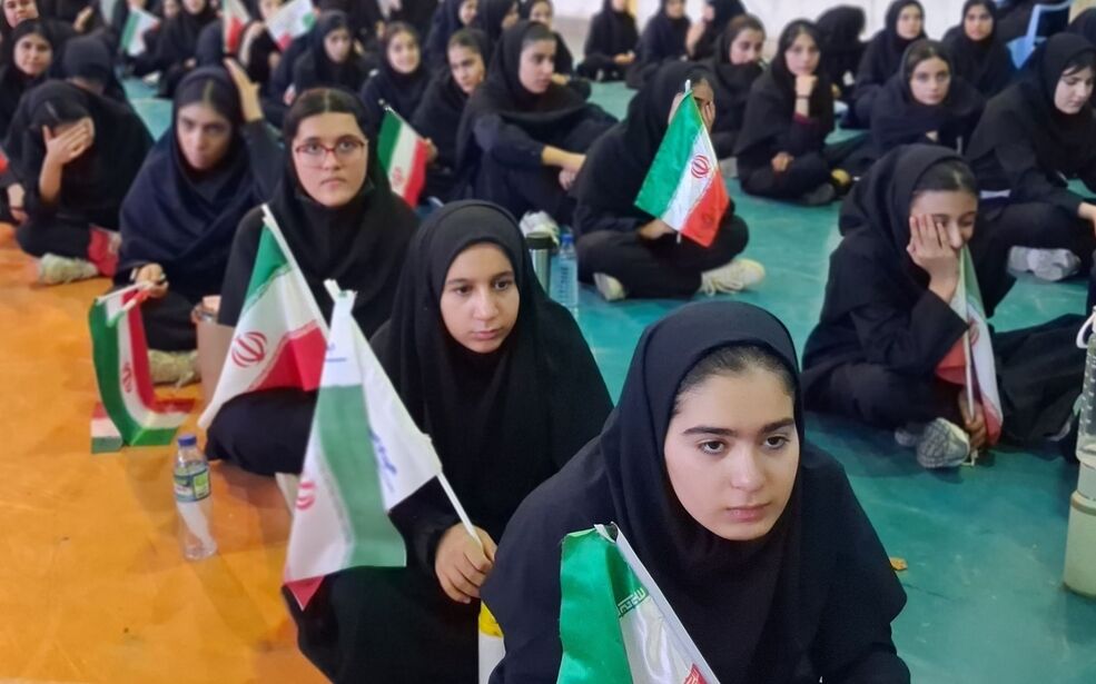 طنین بازگشایی مدارس با عطر مهر و یاد شهدا در باشت