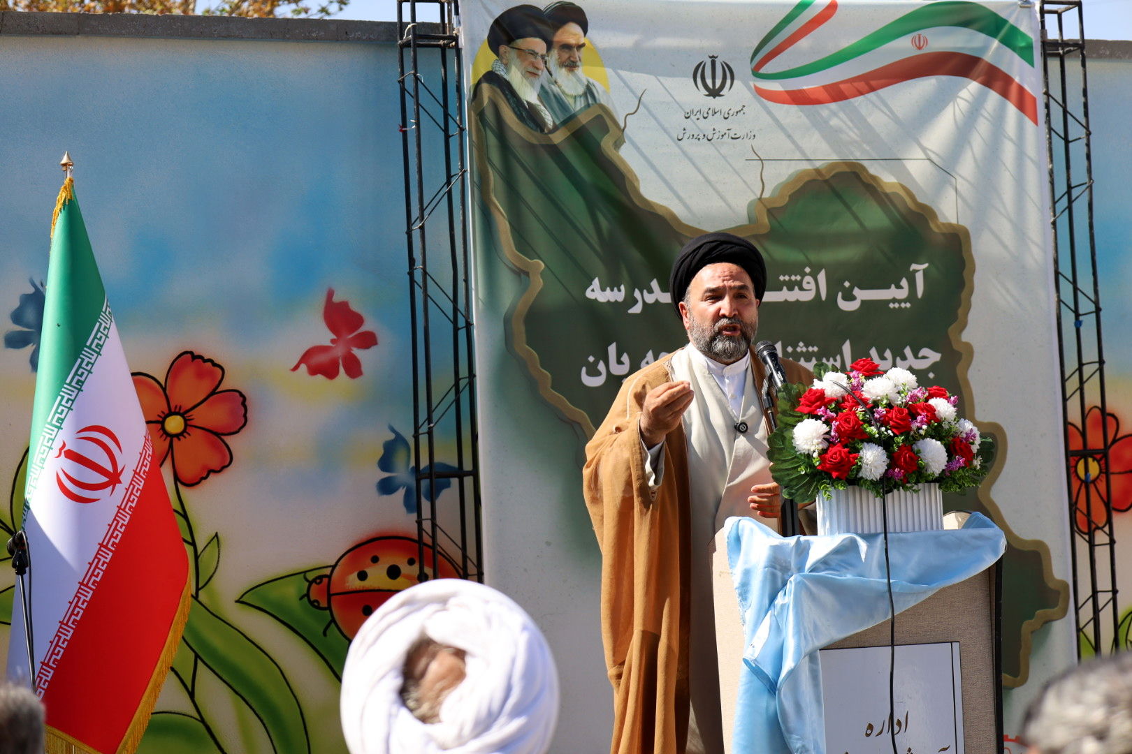 حمایت از دانش‌آموزان استثنایی وظیفه‌ای ملی است