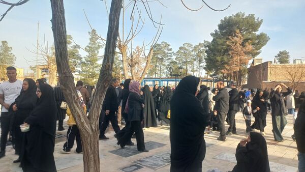 آیین چراغ برات در مزار شهیدان خلیل آباد