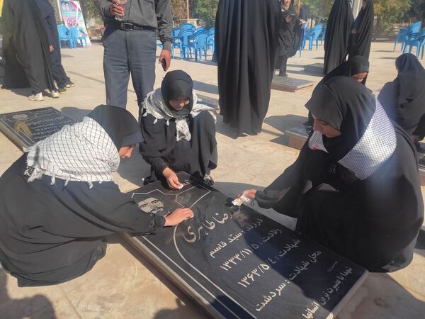  گرامیداشت هفته دفاع مقدس و تجدید عهد با شهدا