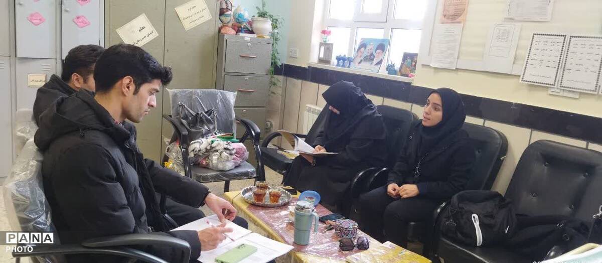بازدید کارشناس بهداشت از دبیرستان مادر مهربان خلیل آباد
