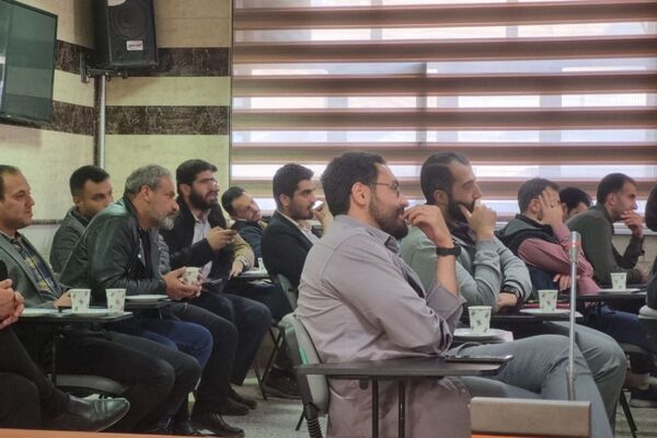 کارگاه مدیریت کلاس و روش‌های نوین تدریس در فیروزکوه: تلفیق هنر تدریس با قدرت فناوری