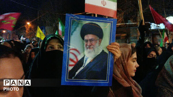 قرار شبانه نماد ایستادگی و همدلی میدان امام (ره) شهرستان کوهدشت