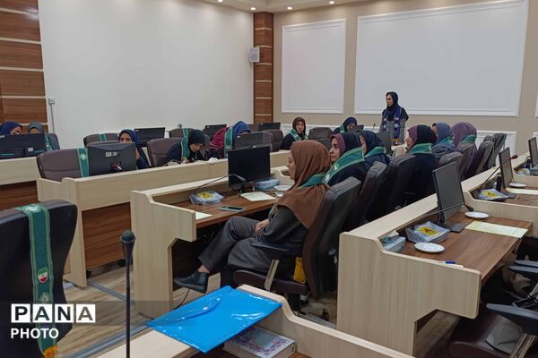 نشست توجیهی آموزشی مربیان فعال تشکیلات پیشتازان خراسان شمالی 