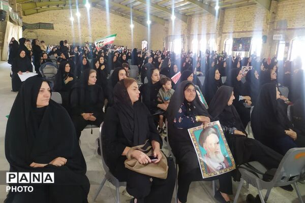 طنین لالایی عاشورایی در همایش شیرخوارگان حسینی شهر لپویی