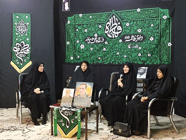 هیات دانش‌آموزی انصارالمهدی در روز تکریم همسران و مادران شهدا