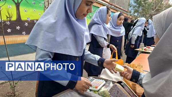  بازارچه کسب و کار دانش‌آموزی در دبستان دخترانه فرهنگیان ۲ 