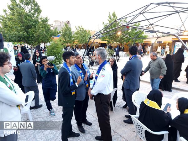 بازدید معاون فعالیت های سازمان دانش آموزی کشور از پاتوق برمدار ایران