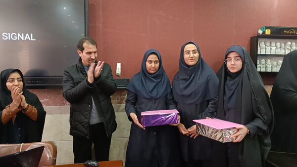 مراسم تجلیل از پژوهشگران برتر با موضوع دنیای بدون دخانیات در شهرستان رباط‌کریم