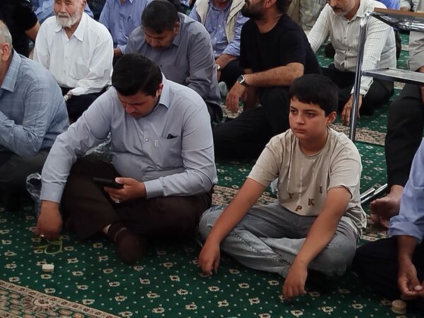 حضور پرشور جوانان و نوجوانان در نماز جمعه کاشمر