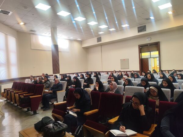 نشست تخصصی رابطین پژوهش؛ گامی برای توسعه علمی مدارس ناحیه ۶