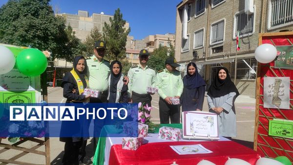 جلسه آموزش  پیشگیری از آسیب‌های اجتماعی در نیشابور