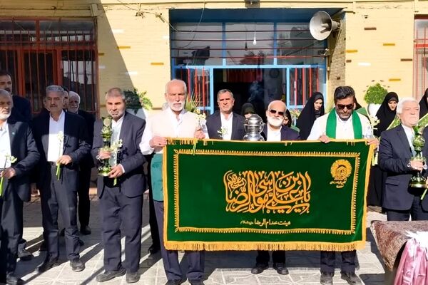خادمان حرم امام رضا (ع) مهمان دبستان احمد کاظمی یک