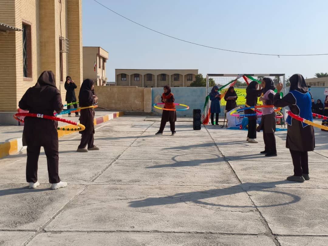 هفته «تربیت بدنی» در دبیرستان نمونه دولتی عترت شهرستان جاسک