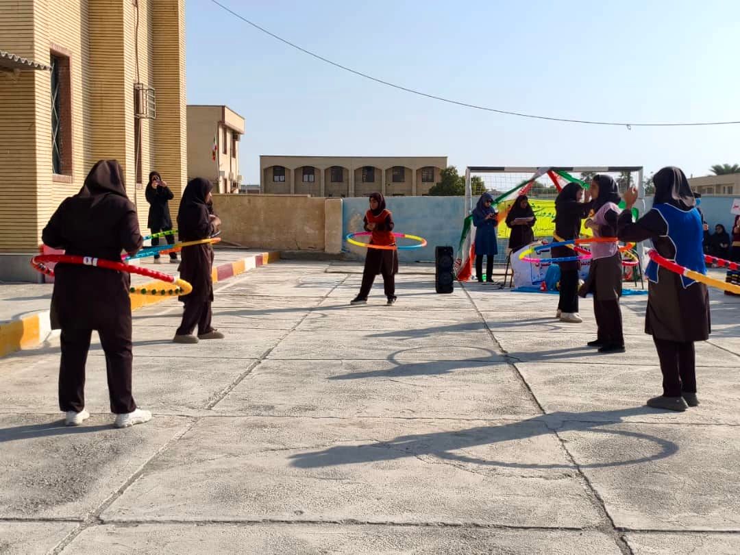 هفته «تربیت بدنی» در دبیرستان نمونه دولتی عترت شهرستان جاسک