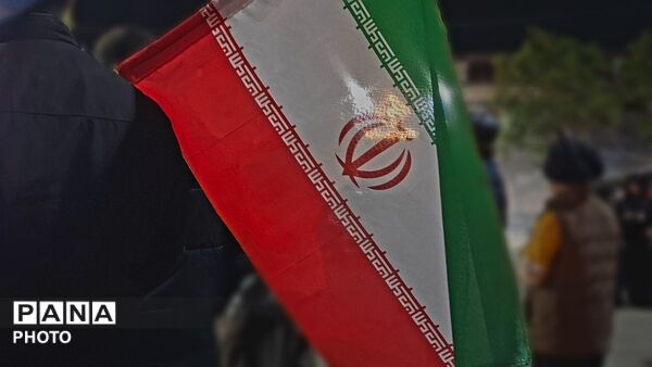 تجلی وحدت در کومله؛ تجمع شبانه در حمایت از نیروهای مسلح و رهبر معظم انقلاب