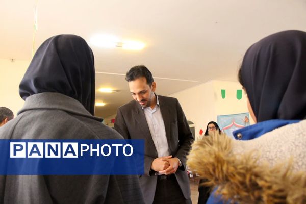 نمایشگاه دستاوردهای دانش‌آموزان استثنایی یزد