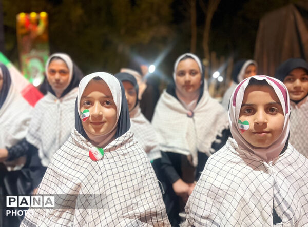 برگزاری مراسم بزرگداشت قائد امت در خاتم