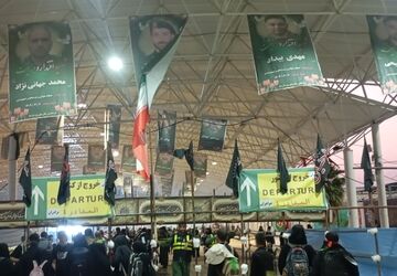 حضور پرشور زائرین اربعین حسینی در پایانه مرزی مهران 