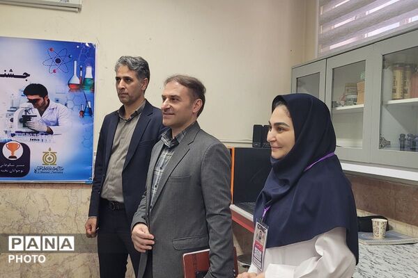 درخشش استعدادهای علمی مرحله استانی دوازدهمین جشنواره نوجوان خوارزمی در بهارستان‌دو