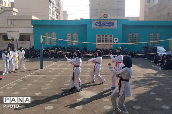 گرامیداشت هفته تربیت بدنی در مدارس؛ دکتر رزمی، آرمینه مصلی نژاد و طواف و معماریان شهرری