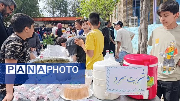 برپایی بازارچه کار و فناوری در دبیرستان شهید بهشتی آشخانه