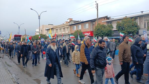 راهپیمایی مردم فریدونکنار در یوم الله 22 بهمن