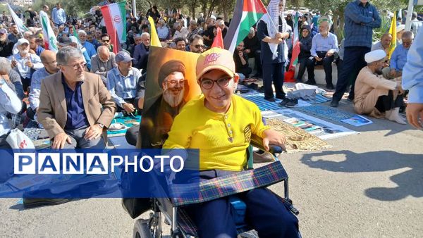 برگزاری نماز جمعه نصر به امامت رهبر معظم انقلاب اسلامی 